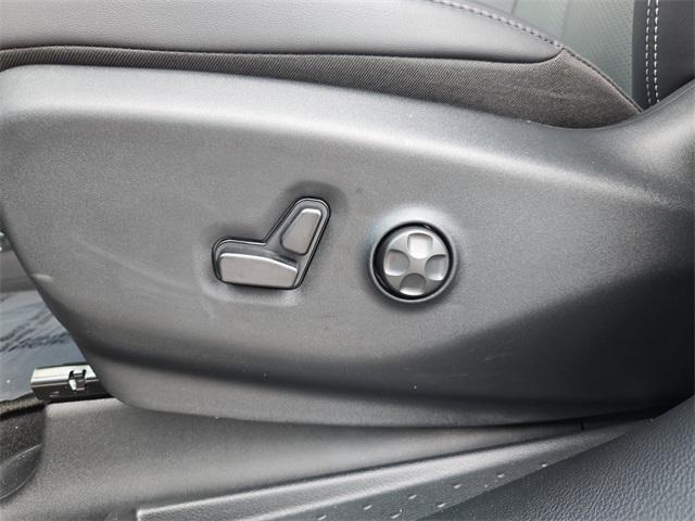 used 2025 Chrysler Pacifica car, priced at $37,995