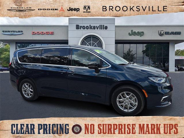 used 2025 Chrysler Pacifica car, priced at $37,995
