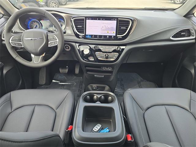 used 2025 Chrysler Pacifica car, priced at $37,995