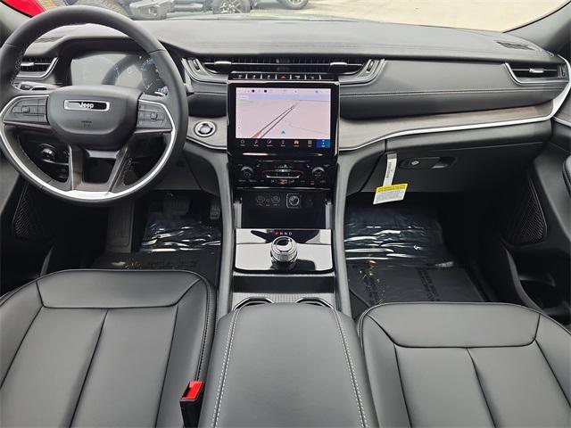 new 2025 Jeep Grand Cherokee car, priced at $41,017