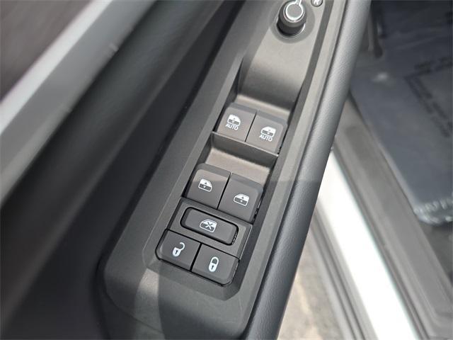 new 2025 Jeep Grand Cherokee car, priced at $41,017