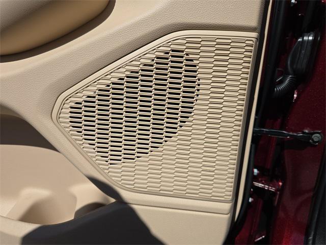 new 2025 Jeep Grand Cherokee car, priced at $41,017