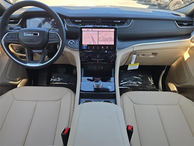 new 2025 Jeep Grand Cherokee car, priced at $41,017