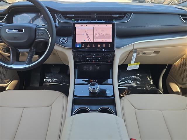 new 2025 Jeep Grand Cherokee car, priced at $41,017