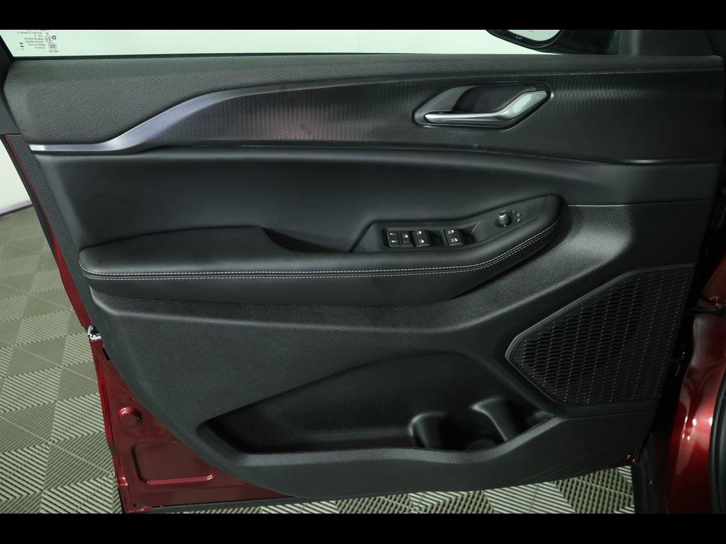 new 2025 Jeep Grand Cherokee car, priced at $46,813