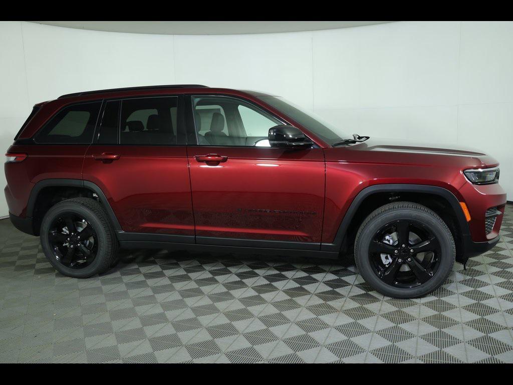 new 2025 Jeep Grand Cherokee car, priced at $46,813