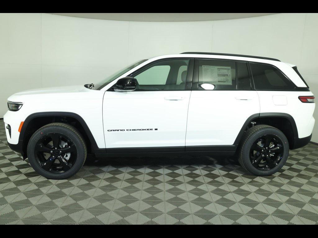 new 2025 Jeep Grand Cherokee car, priced at $44,131
