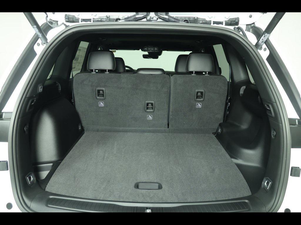 new 2025 Jeep Grand Cherokee car, priced at $44,131