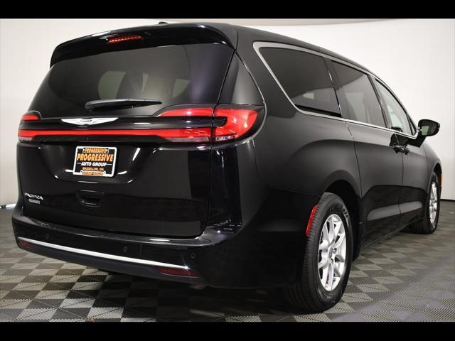 used 2024 Chrysler Pacifica car, priced at $33,838