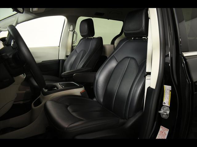 used 2024 Chrysler Pacifica car, priced at $33,838
