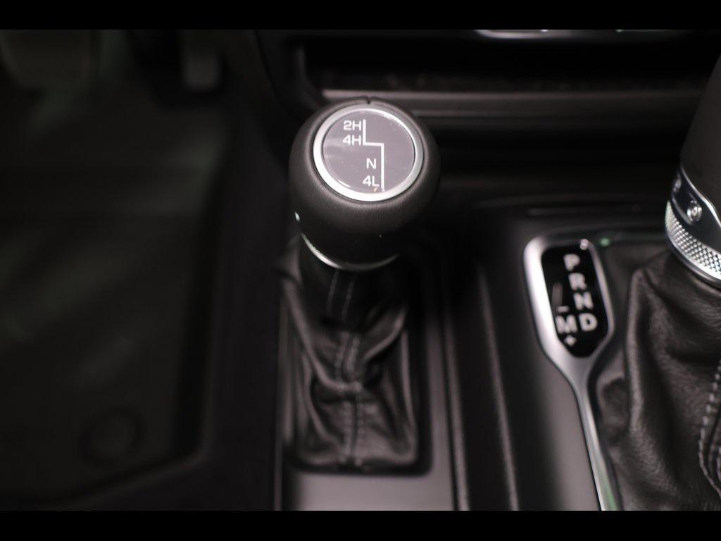 new 2025 Jeep Gladiator car, priced at $37,999