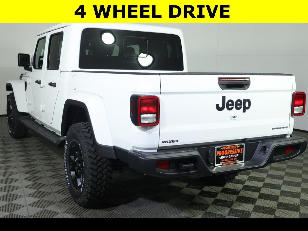 new 2025 Jeep Gladiator car, priced at $37,999