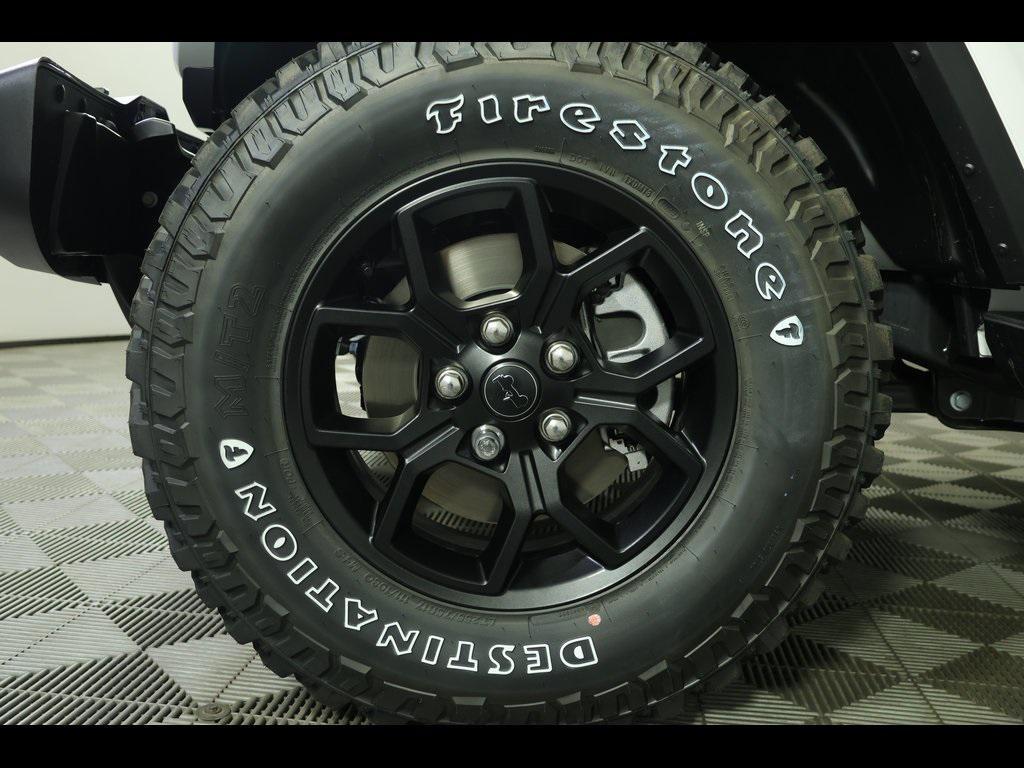 new 2025 Jeep Gladiator car, priced at $37,999