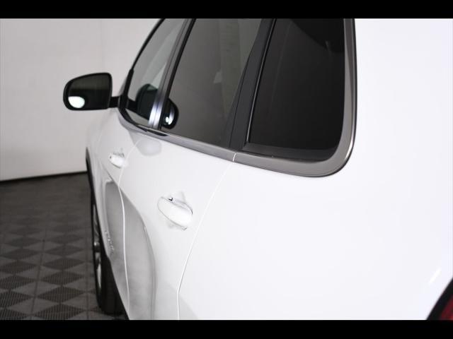 used 2021 Jeep Cherokee car, priced at $22,404