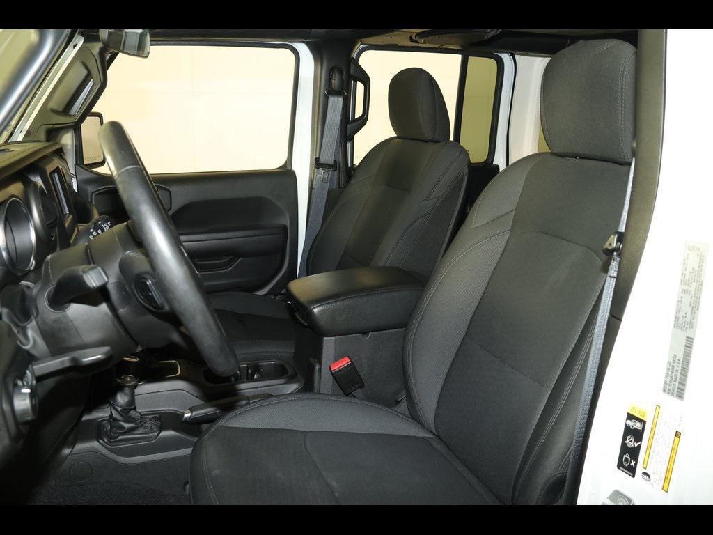 used 2022 Jeep Wrangler Unlimited car, priced at $27,208