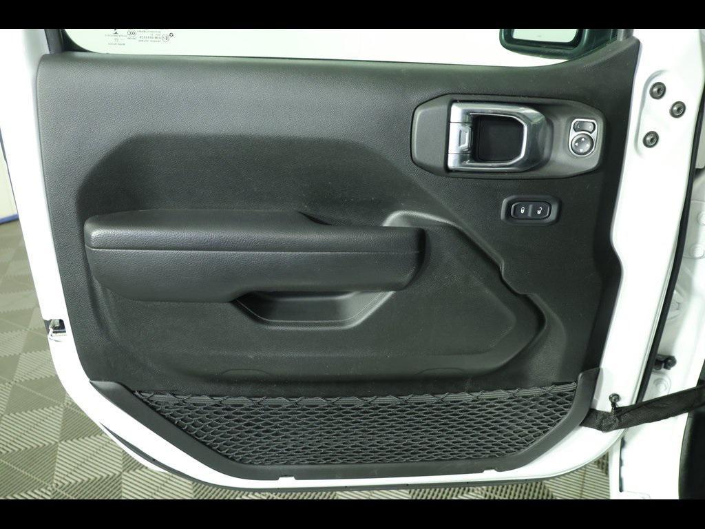 used 2022 Jeep Wrangler Unlimited car, priced at $27,208