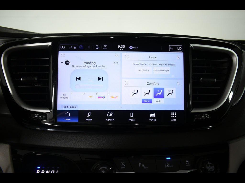 used 2024 Chrysler Pacifica car, priced at $31,672