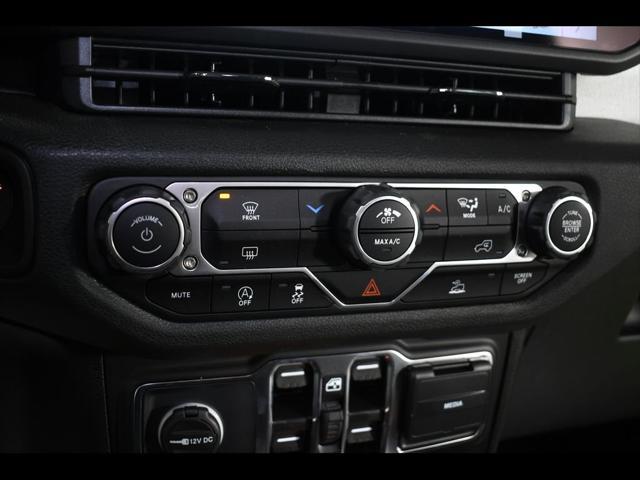 new 2025 Jeep Gladiator car, priced at $40,650