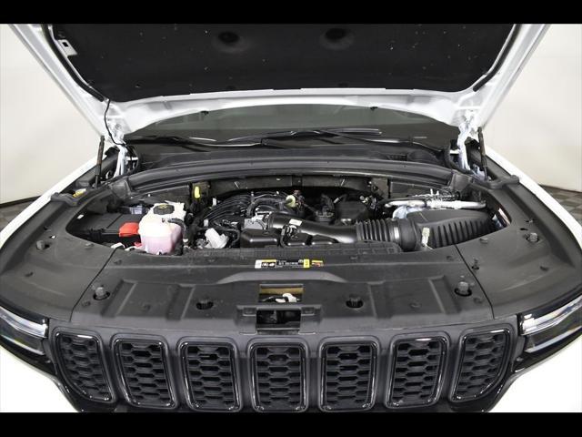 used 2024 Jeep Grand Cherokee car, priced at $34,989