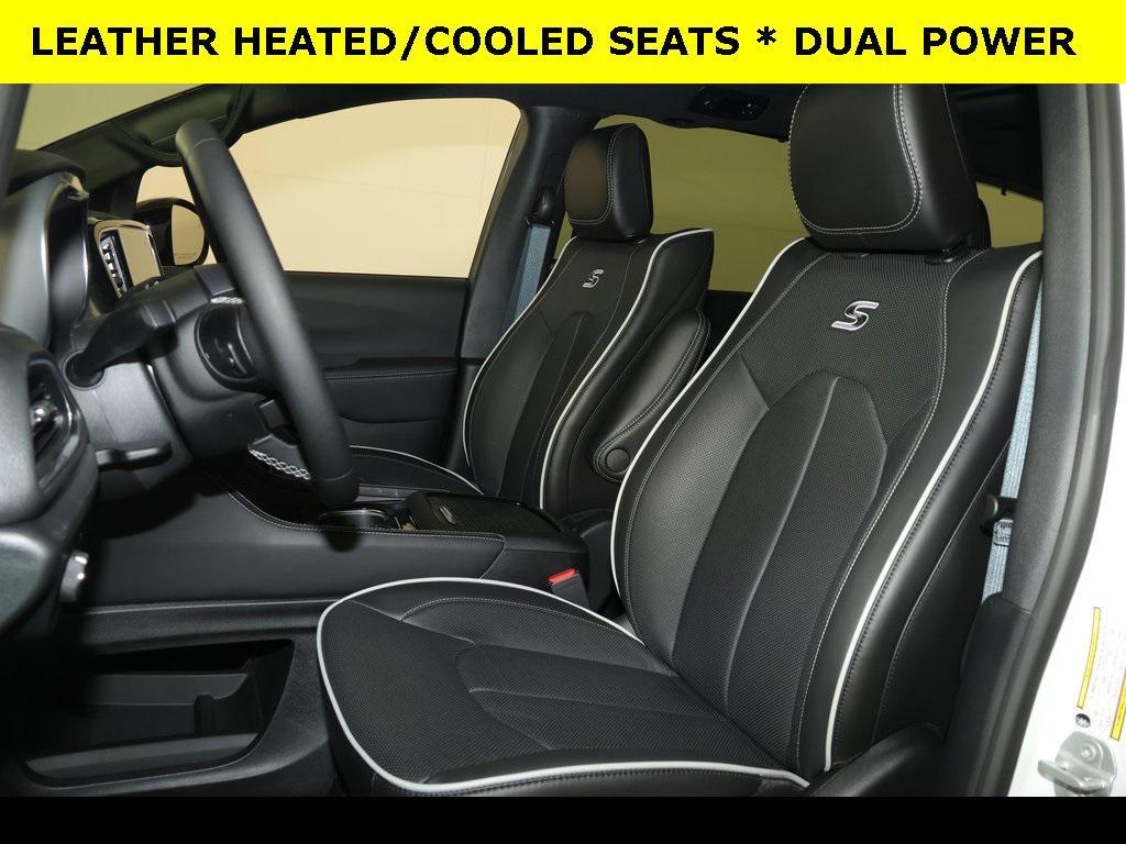 new 2026 Chrysler Pacifica car, priced at $59,695