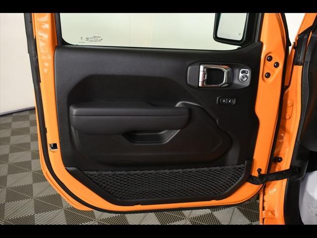 new 2025 Jeep Gladiator car, priced at $46,328