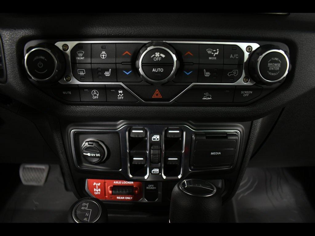 new 2025 Jeep Gladiator car, priced at $45,635