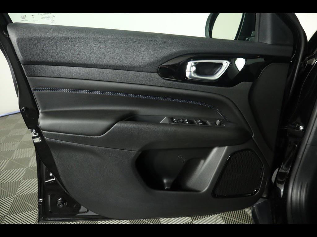 new 2025 Jeep Compass car, priced at $31,386