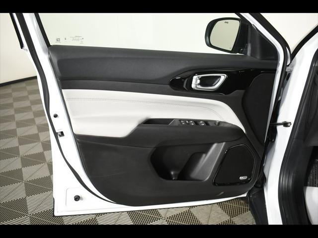new 2025 Jeep Compass car, priced at $34,615