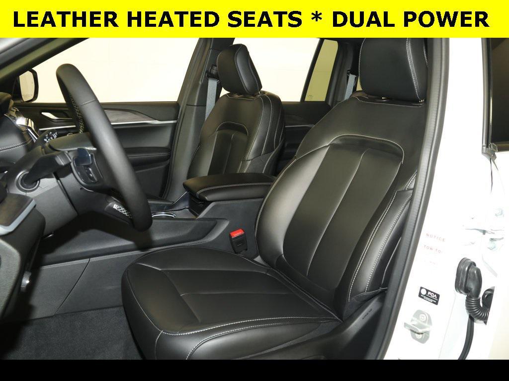 new 2025 Jeep Grand Cherokee car, priced at $44,999