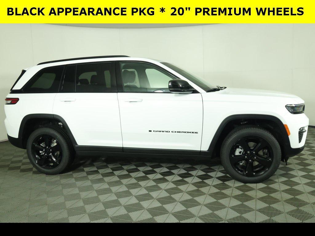 new 2025 Jeep Grand Cherokee car, priced at $44,999