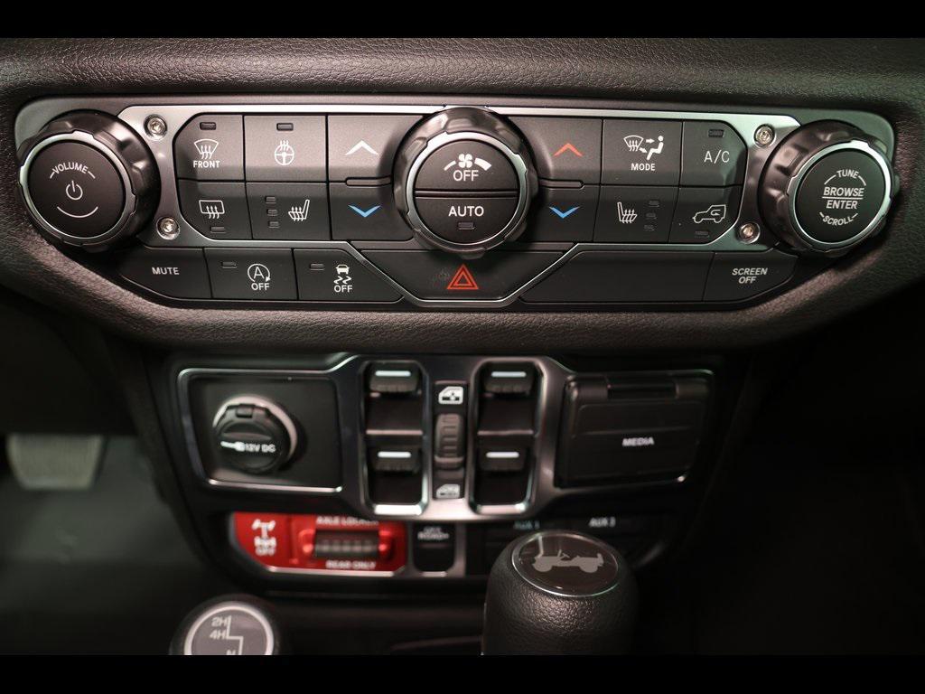 new 2025 Jeep Wrangler car, priced at $45,999