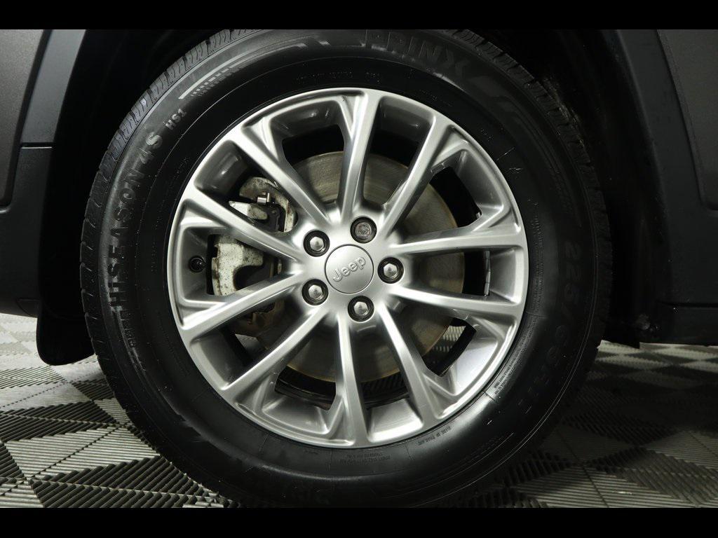 used 2022 Jeep Cherokee car, priced at $21,725