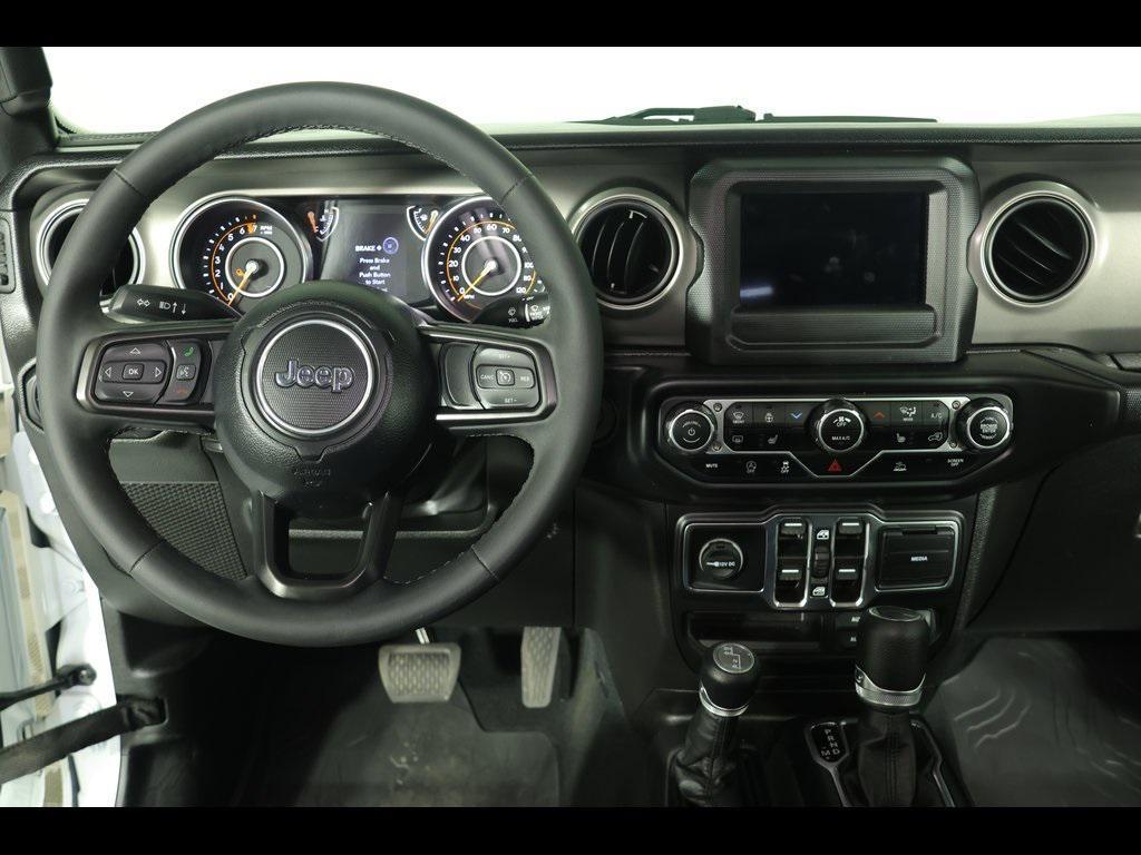 used 2023 Jeep Gladiator car, priced at $35,121