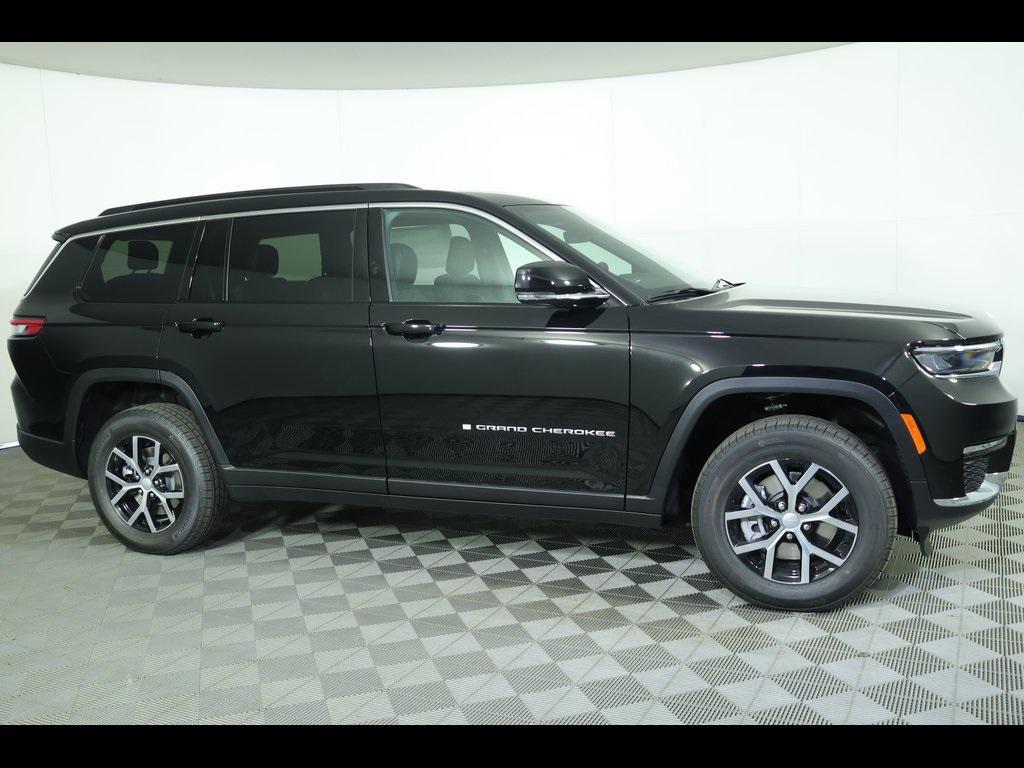 new 2025 Jeep Grand Cherokee L car, priced at $50,555