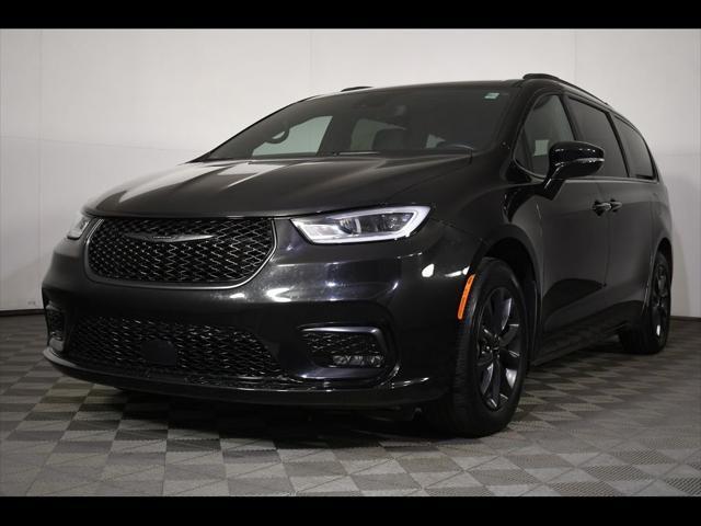 used 2021 Chrysler Pacifica car, priced at $28,599