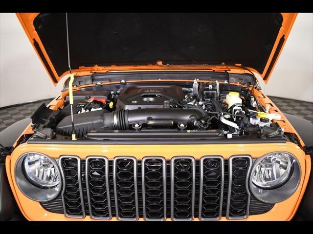 new 2025 Jeep Wrangler car, priced at $46,604