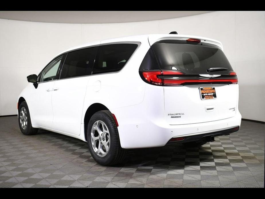 new 2024 Chrysler Pacifica car, priced at $55,285
