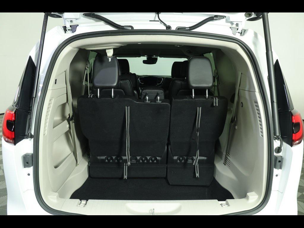 used 2024 Chrysler Pacifica car, priced at $33,897