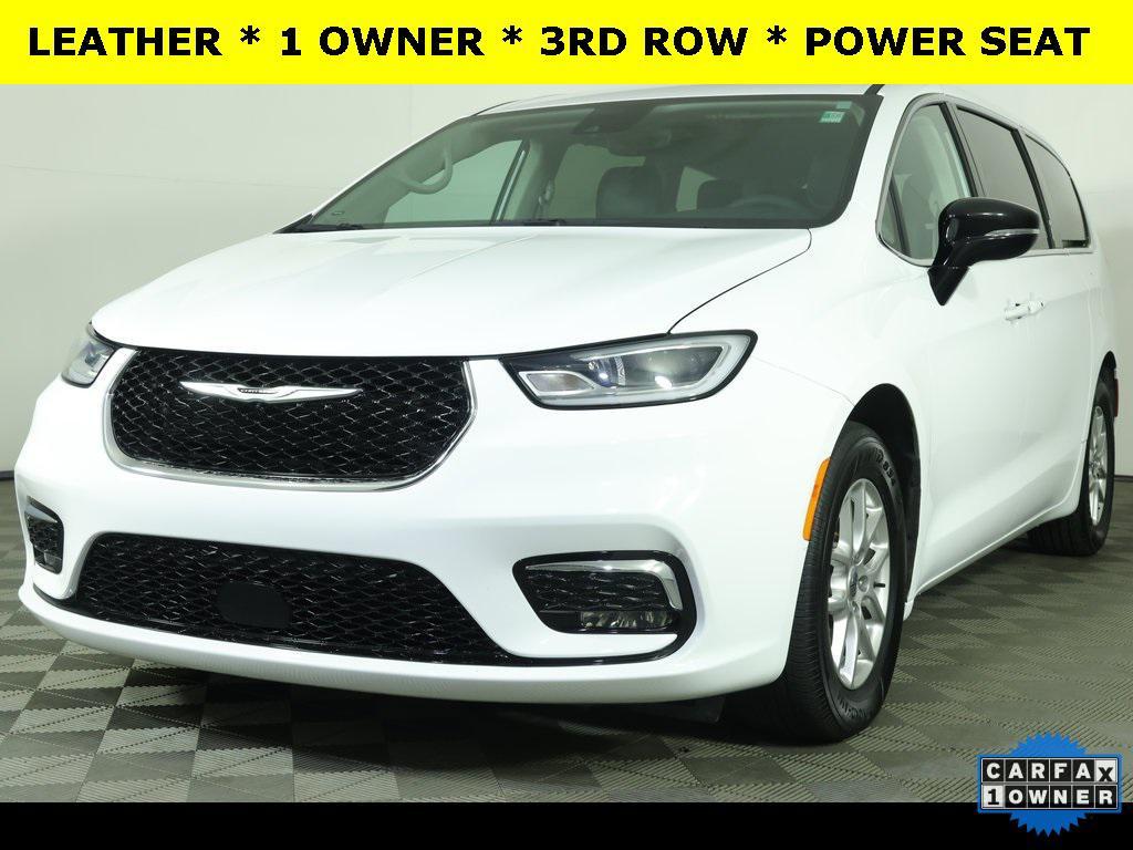 used 2024 Chrysler Pacifica car, priced at $33,897