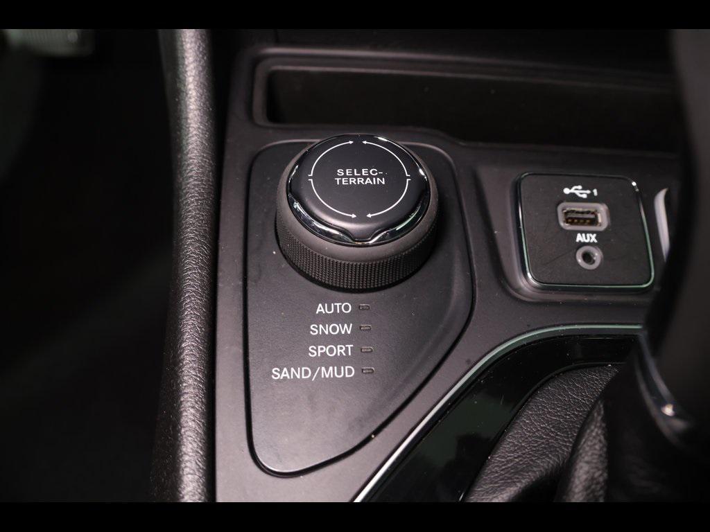 used 2021 Jeep Cherokee car, priced at $22,136