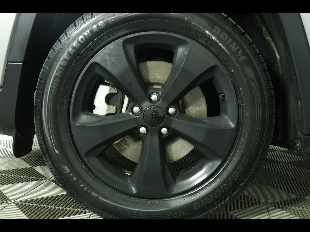 used 2021 Jeep Cherokee car, priced at $22,136