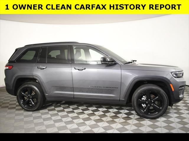 used 2022 Jeep Grand Cherokee car, priced at $37,589