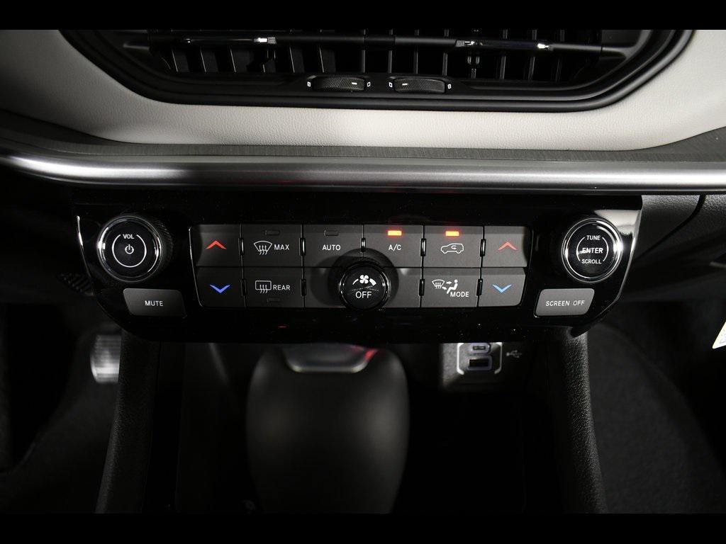 new 2025 Jeep Compass car, priced at $25,999