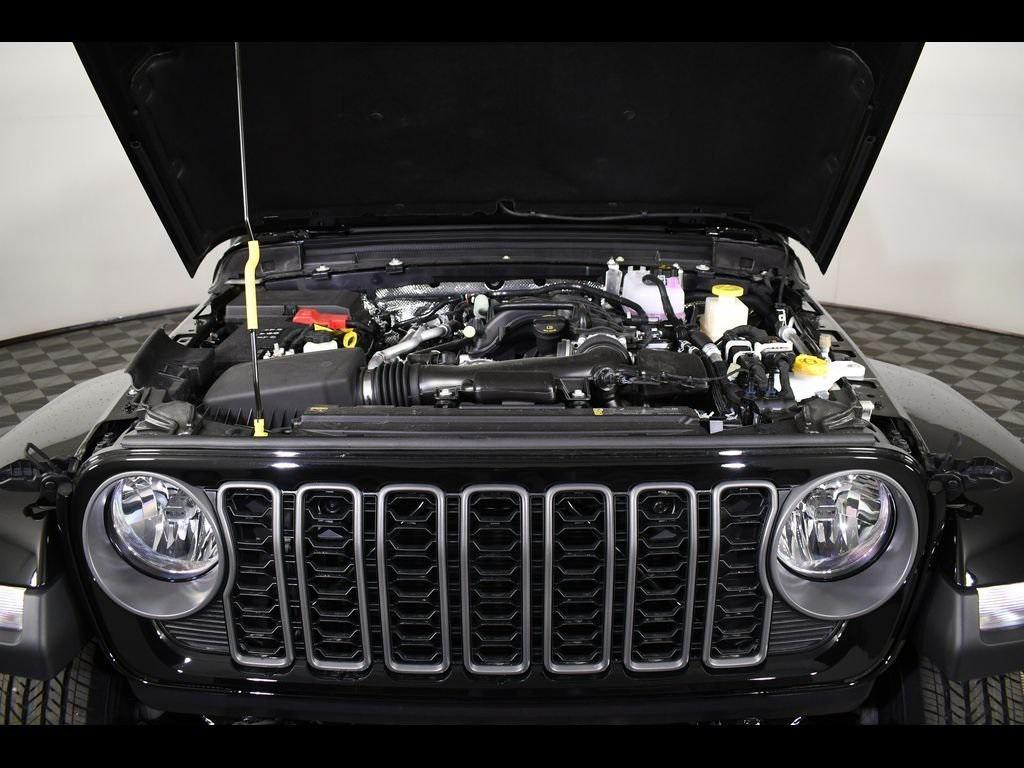 new 2025 Jeep Gladiator car, priced at $36,485