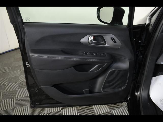 new 2025 Chrysler Pacifica car, priced at $40,145