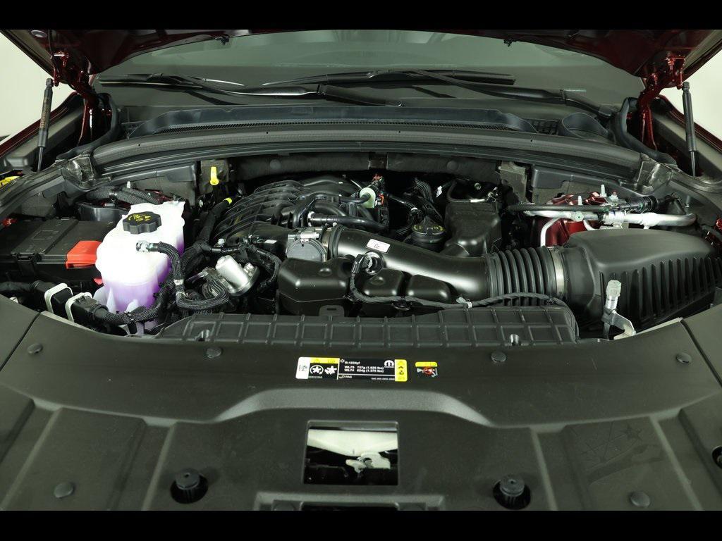 new 2025 Jeep Grand Cherokee car, priced at $40,235