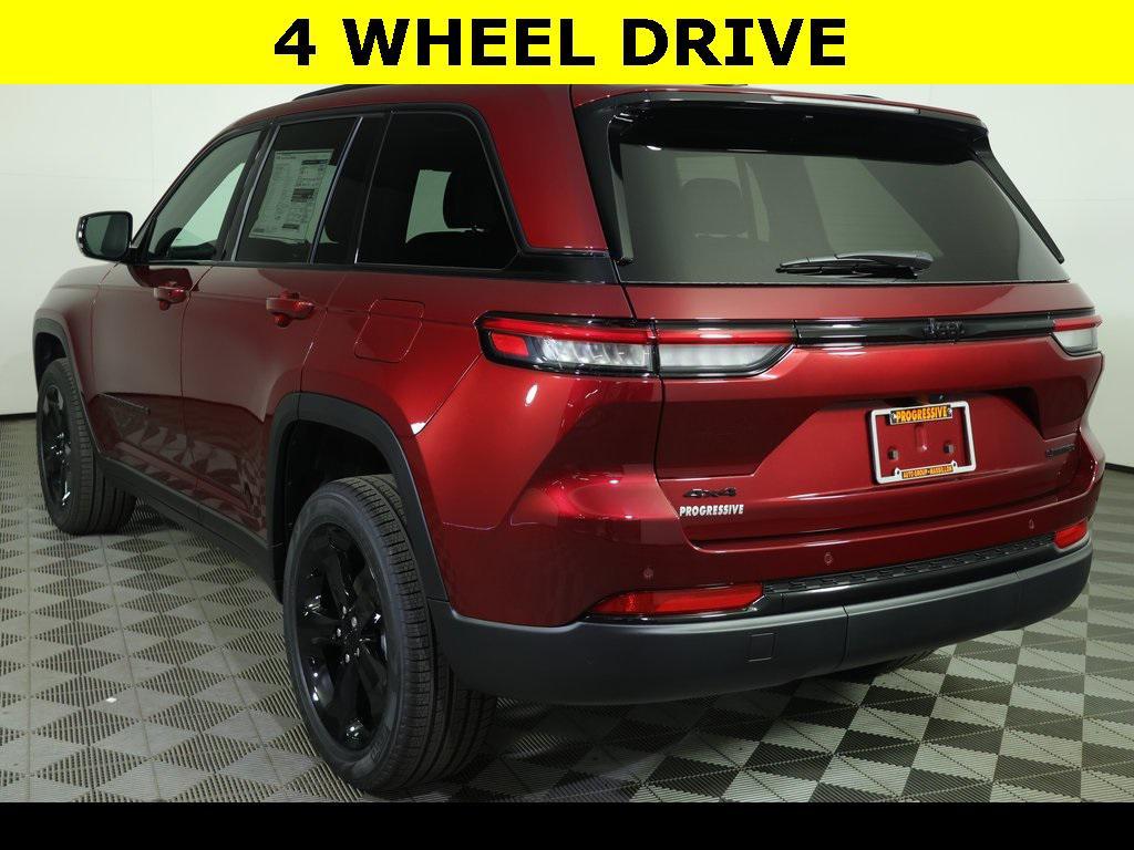 new 2025 Jeep Grand Cherokee car, priced at $40,235