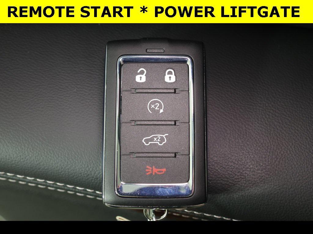 new 2025 Jeep Grand Cherokee car, priced at $40,235