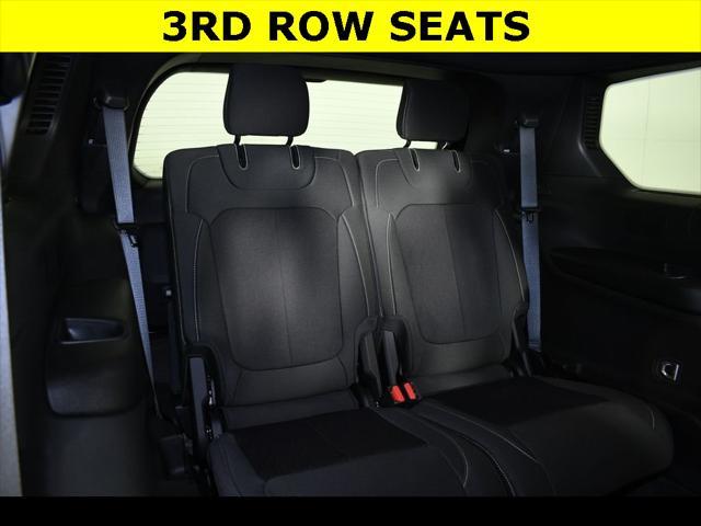 new 2025 Jeep Grand Cherokee L car, priced at $39,872