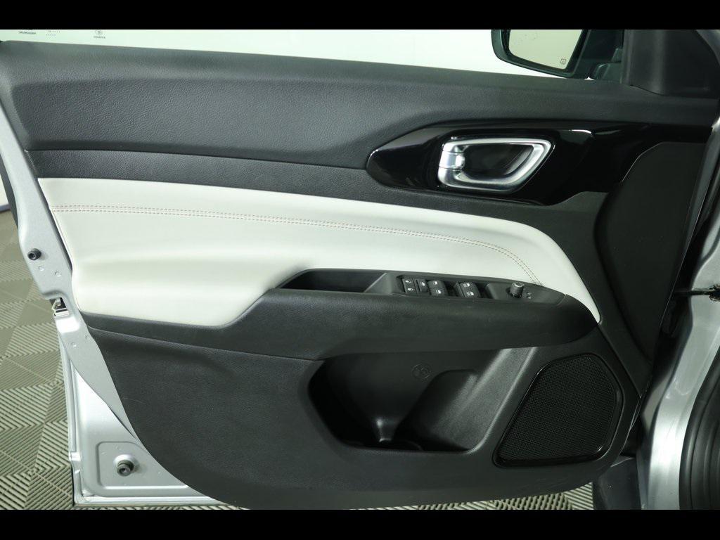 used 2022 Jeep Compass car, priced at $20,000